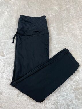 Victoria's Secret Black On Point High-Waist Tie Leggings